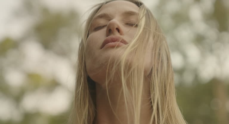 Simple Techniques to Stay Present in a Distracted World